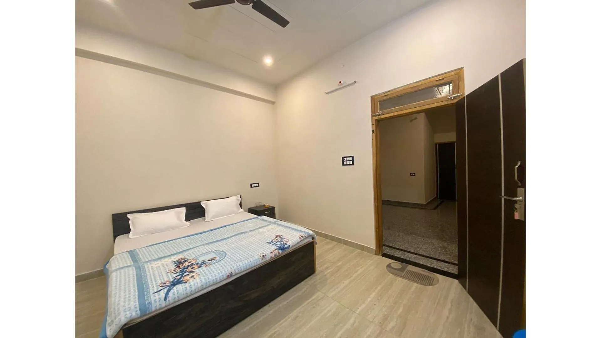 Hostel Srinivasan Villa Varanasi