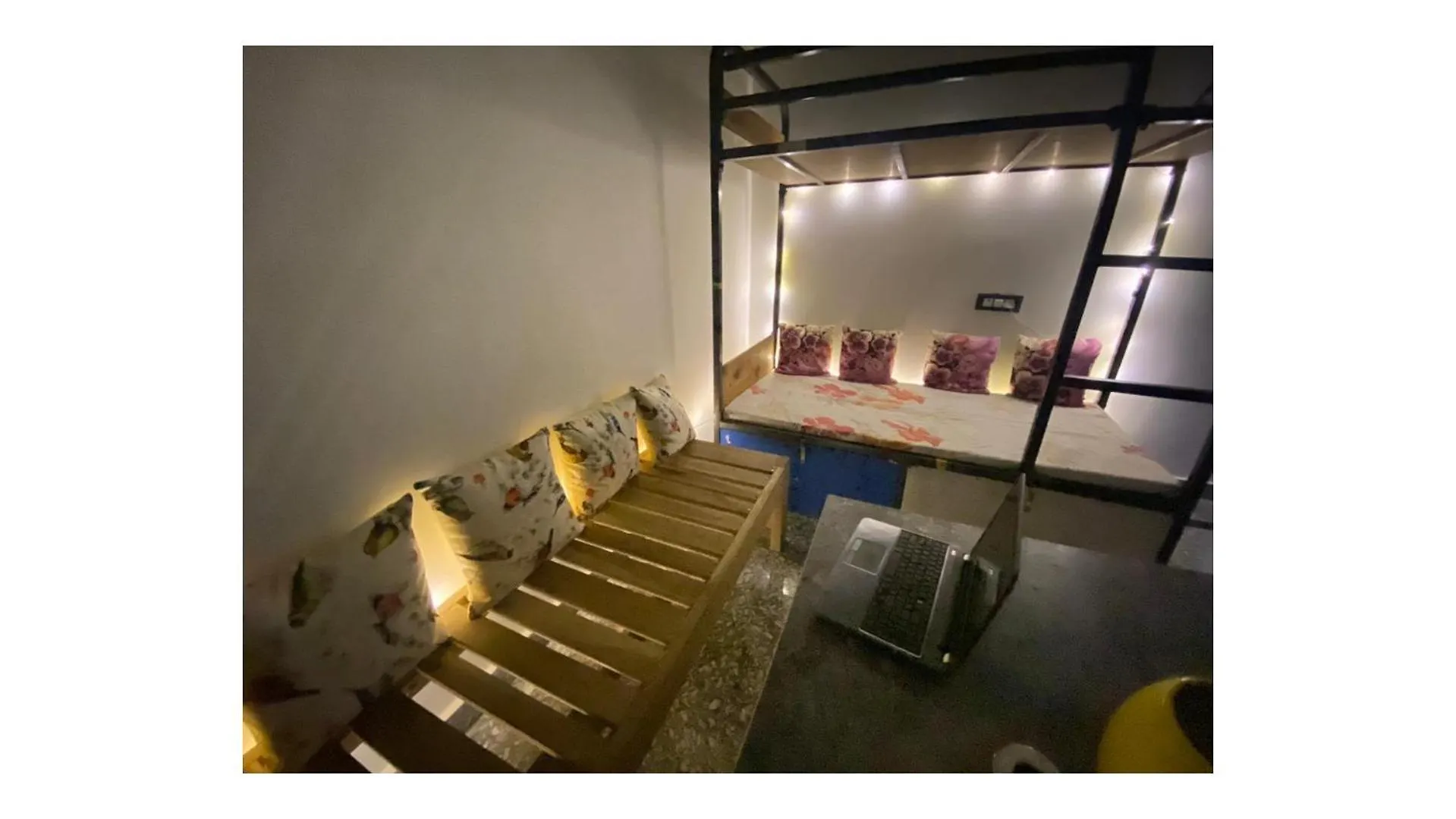 Hostel Srinivasan Villa Varanasi