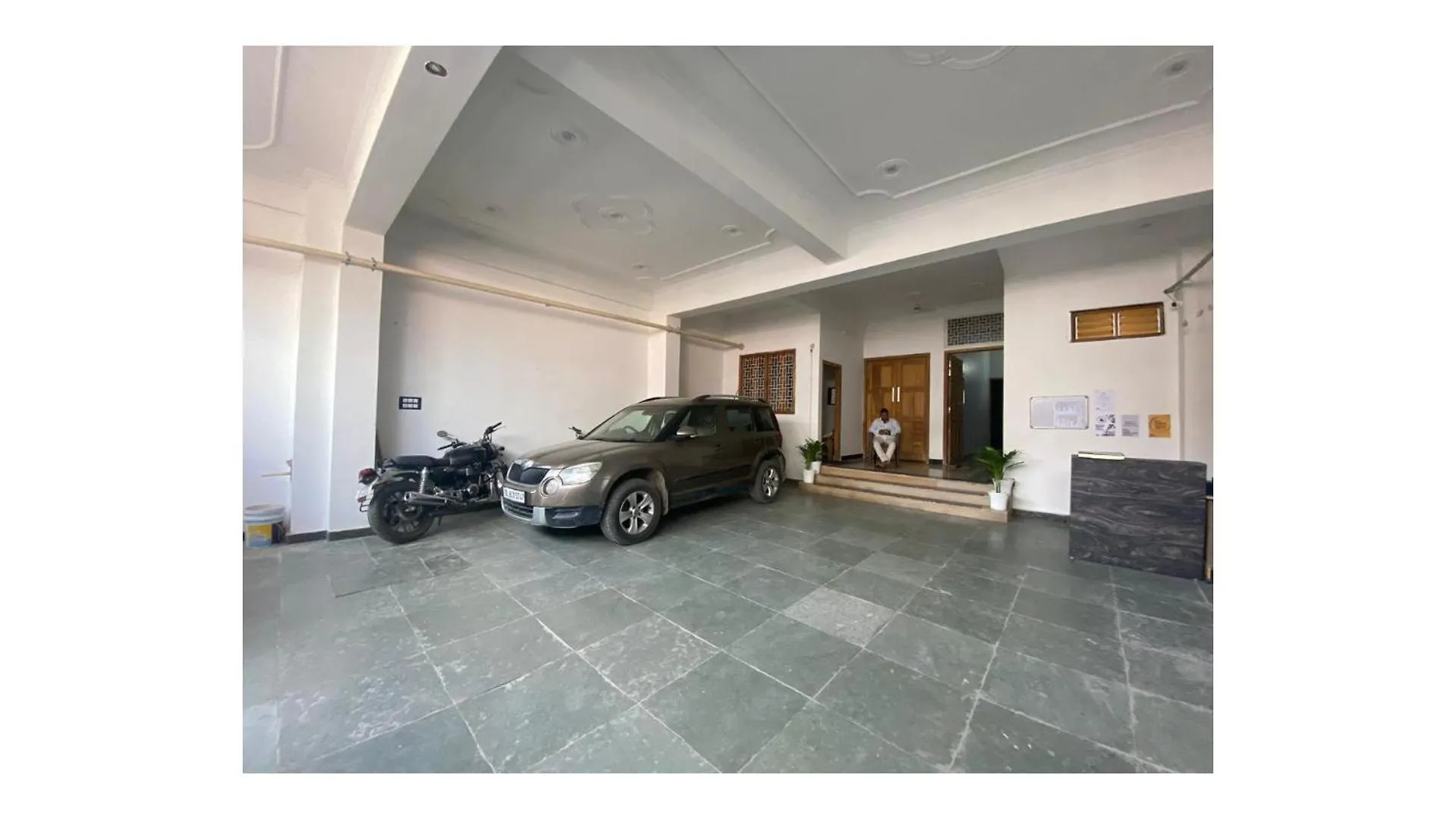 Srinivasan Villa Varanasi
