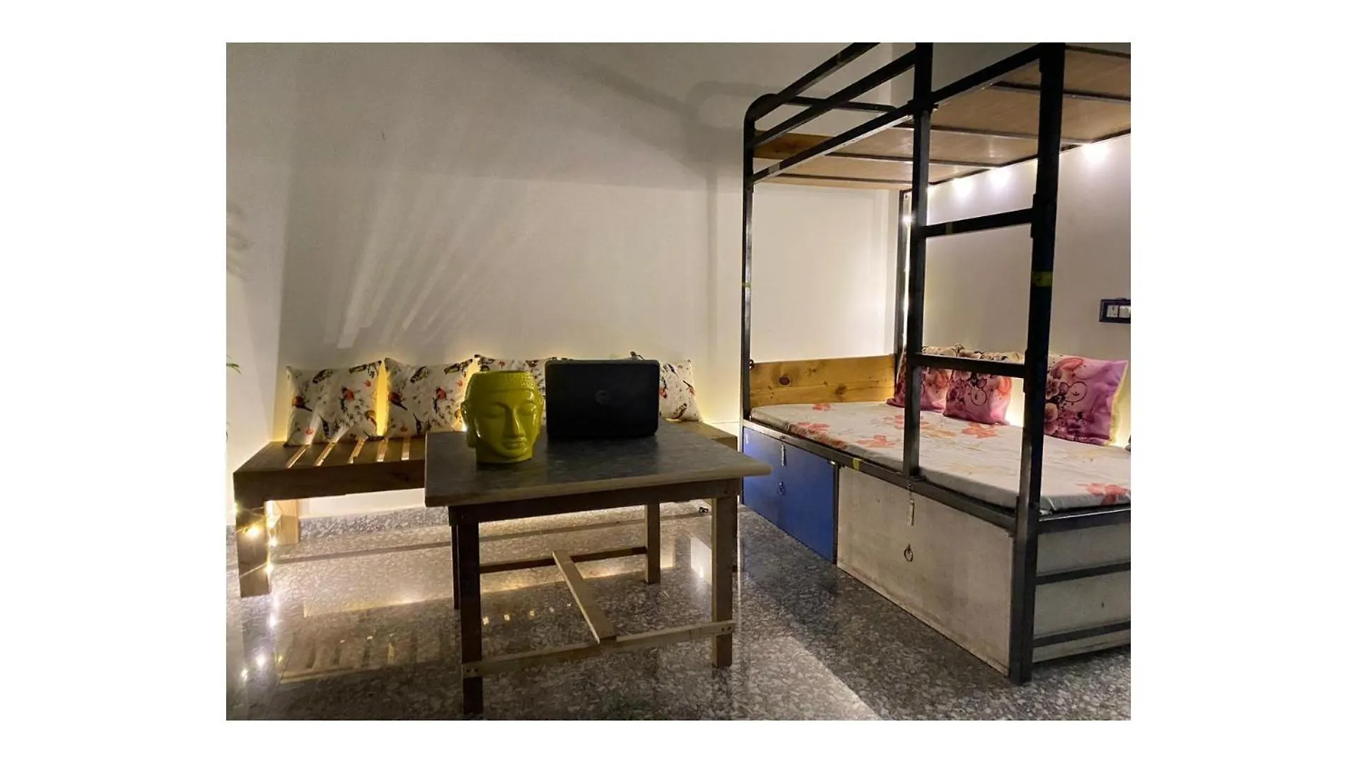 Hostel Srinivasan Villa Varanasi