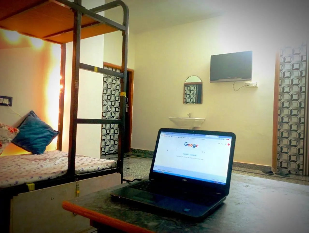 Srinivasan Villa Varanasi 0*,