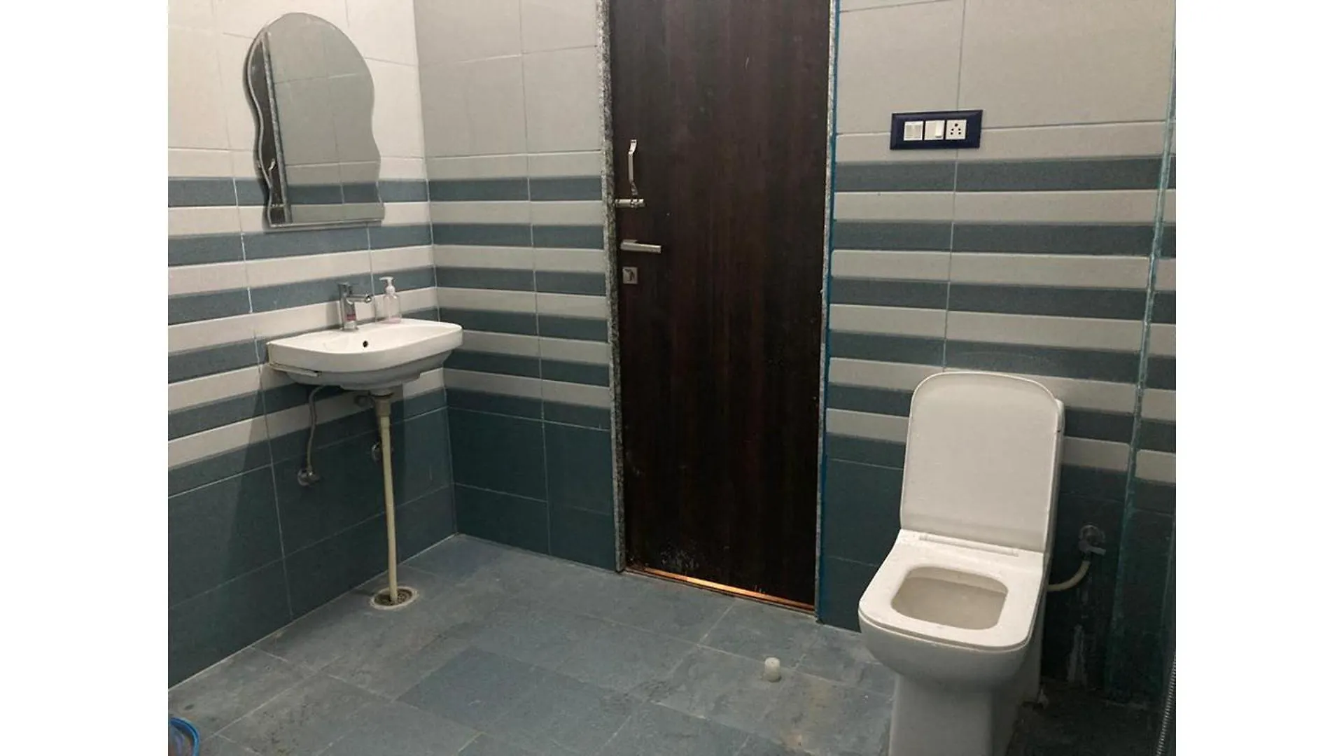 Srinivasan Villa Varanasi 0*,