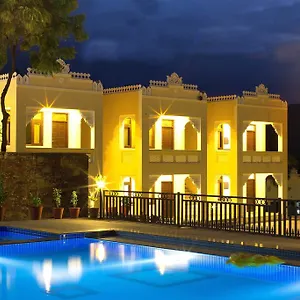 *** Resort Hill Garden Retreat India