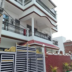 Hotel Varuna Palace , Near Mandir & Ghat's, Varanasi